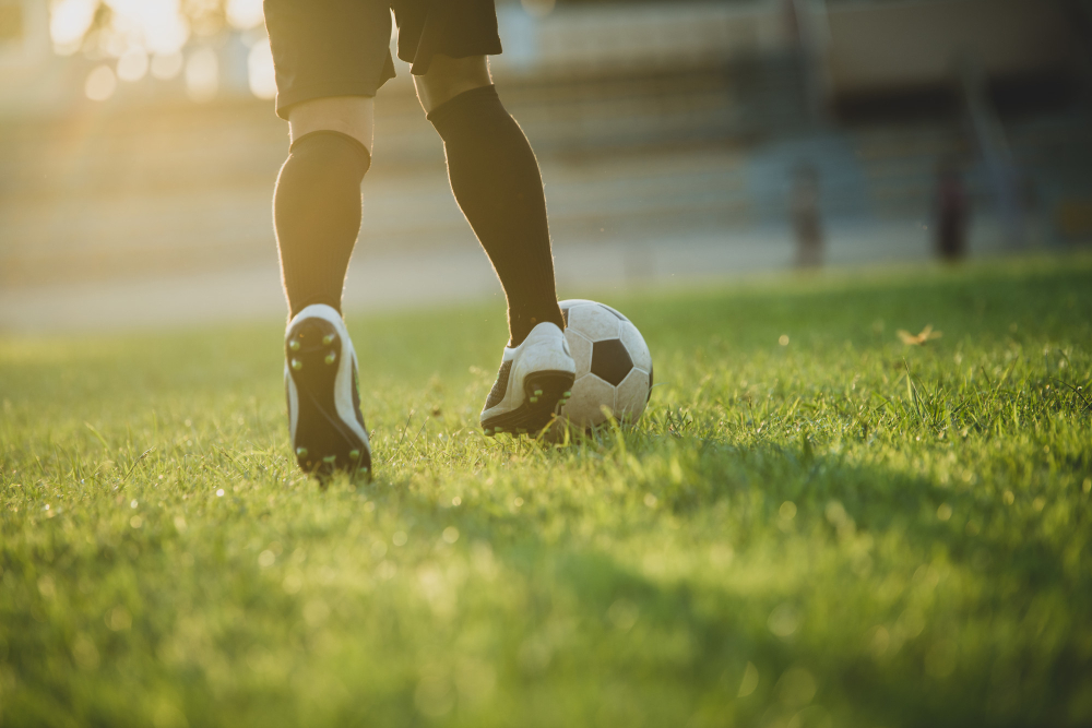 ¡Jóvenes de Turbo Sueñan con Fútbol y Reguetón!