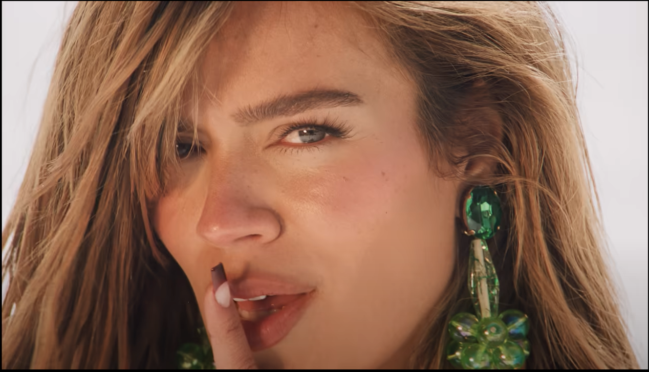 ¡Karol G Lanza Sencillo con Sabor a Cumbia!